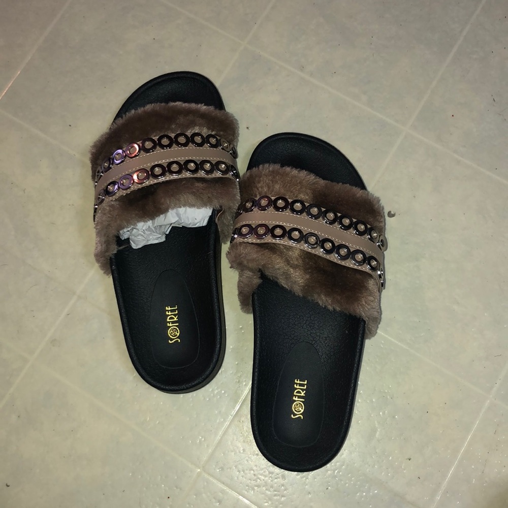 Brown Faux Fur Metallic Cut Out Slides 🎁